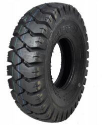 Zdjęcie bieżnika opony PNEU DEESTONE ukos